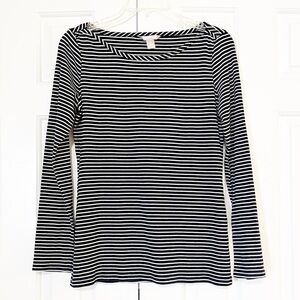 Banana Republic Navy Blue & White Striped Nautical Boat Neck Long Sleeve Top. M